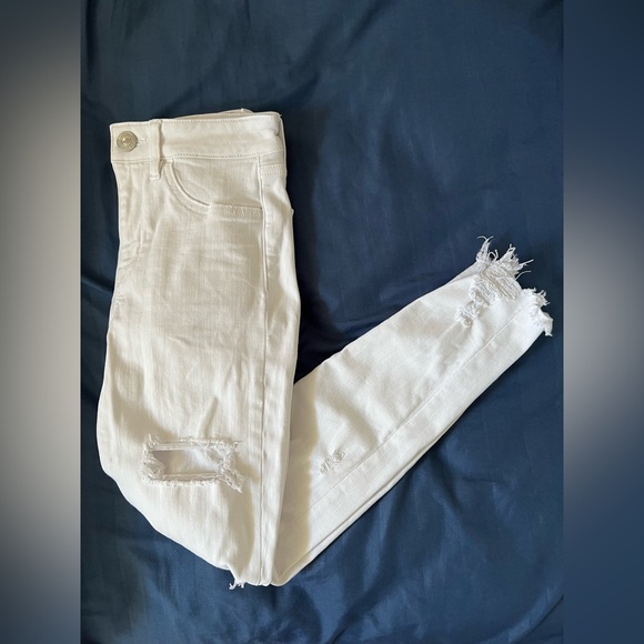 Hi-Rise Ripped Jeggings - Picture 2 of 10